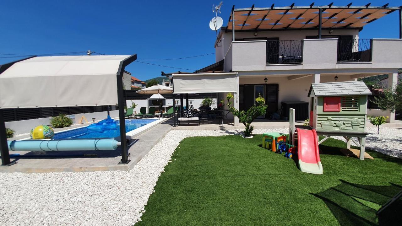 Villa Fides With Private Pool, Garden And Sea View Kastel Novi Luaran gambar