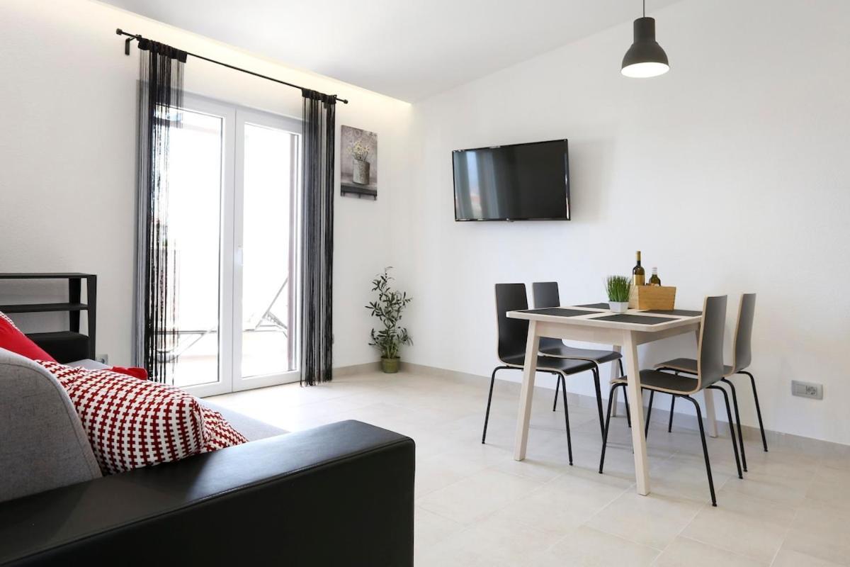 Villa Fides With Private Pool, Garden And Sea View Kastel Novi Luaran gambar